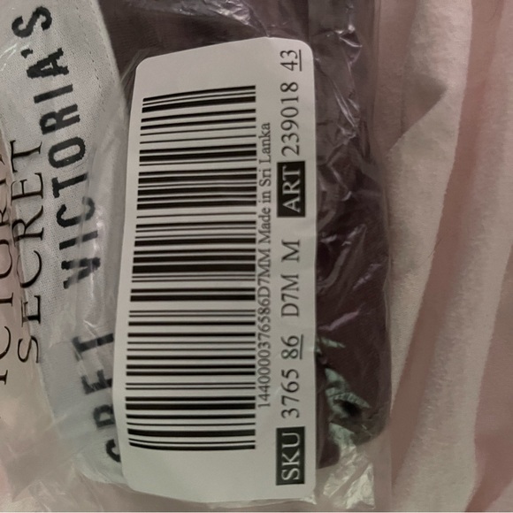 Victoria’s Secret cotton logo thong in nude pink size medium - Picture 3 of 3